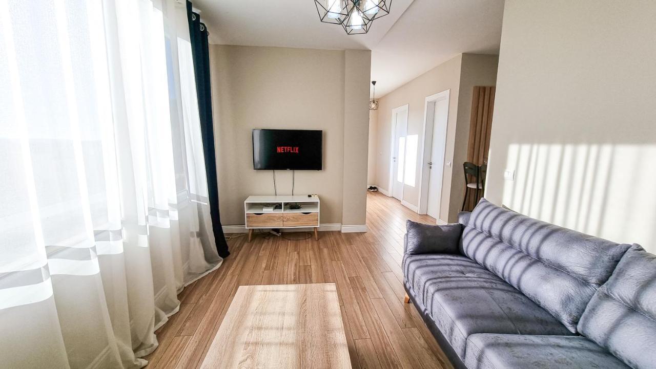Skyline View 2Br Apartment Тирана Экстерьер фото