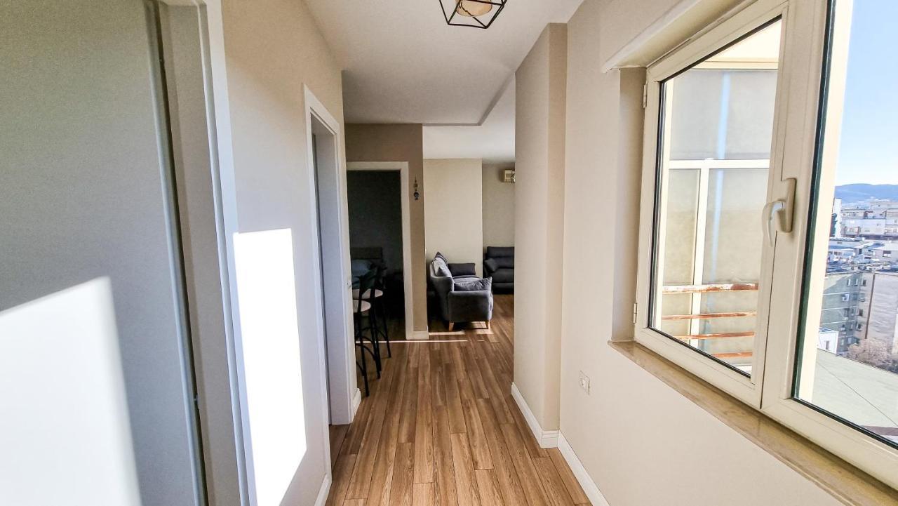 Skyline View 2Br Apartment Тирана Экстерьер фото